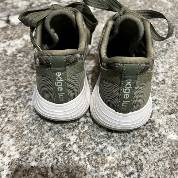 Camo Adidas shoes - Picture 5 of 5